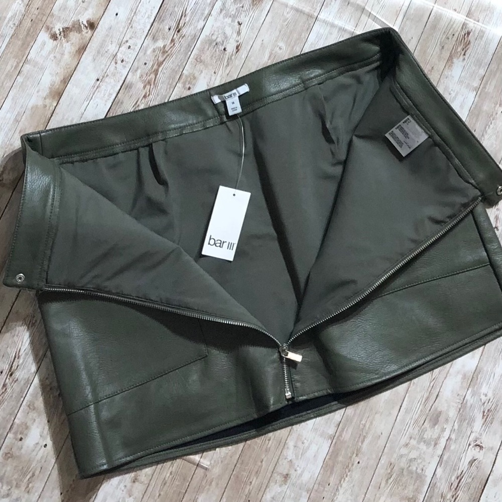 Bar III Dusty Olive Leather Mini Skirt Sz 14 - Picture 6 of 8